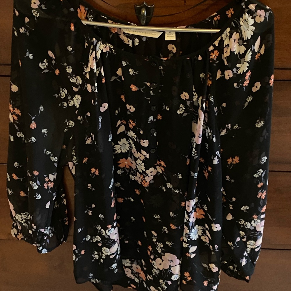 Lauren Conrad sheer blouse size XL